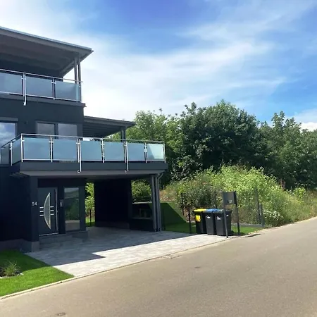 Nyaraló Holiday Home With 3 Bedrooms *